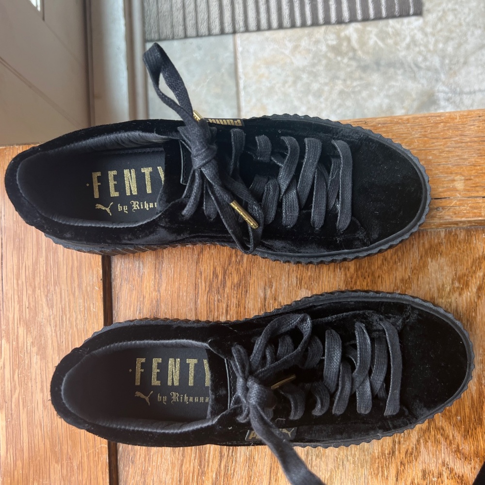 Puma X Fenty Rihanna Creeper Black on Black Velvet  (Never Worn) - Picture 3 of 14